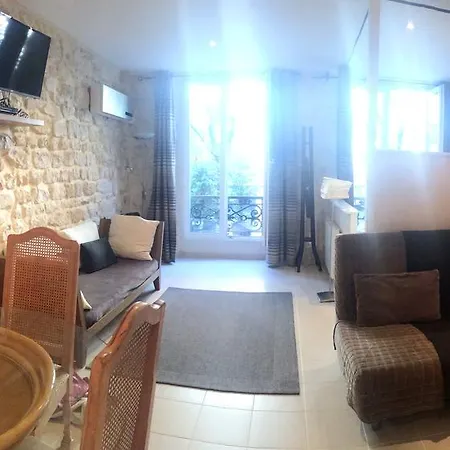 Lumineux Centre - Chatelet Париж
