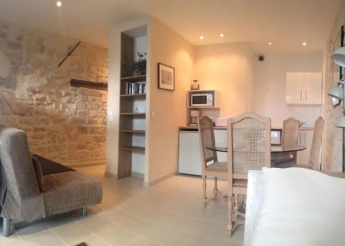 Lumineux Centre - Chatelet Paris